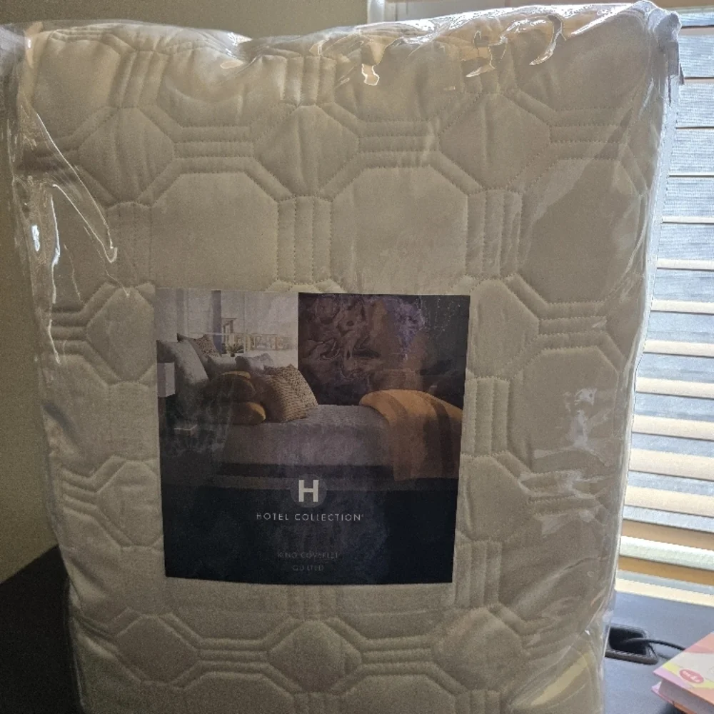 Cream Quilted Mattress Cover